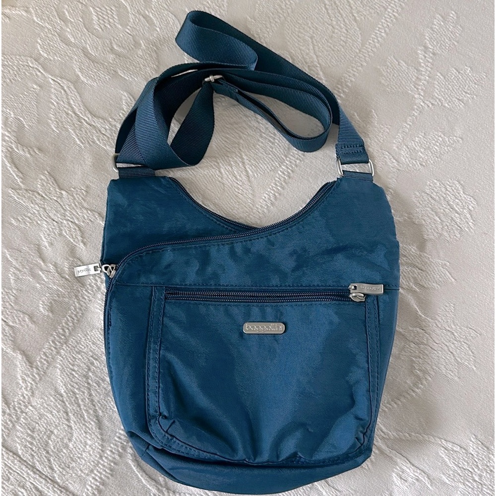 Baggallini Womens Cross City Blue Nylon Travel Crossbody Bag Adjustable Strap